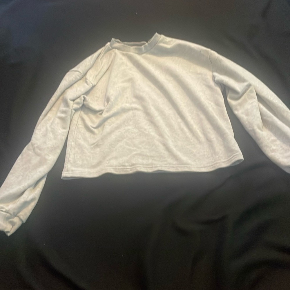 Cropped shirt